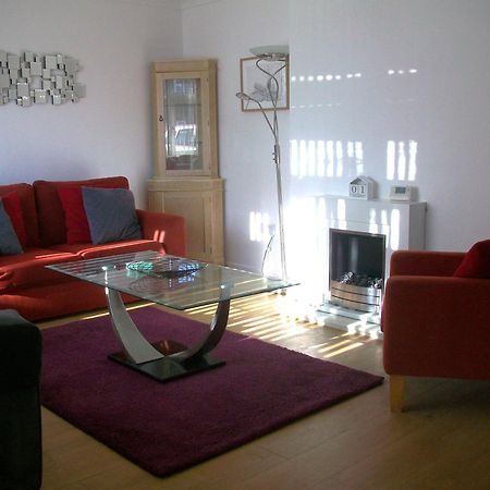 Вилла Number 8 With Free Parking Bury St. Edmunds Экстерьер фото