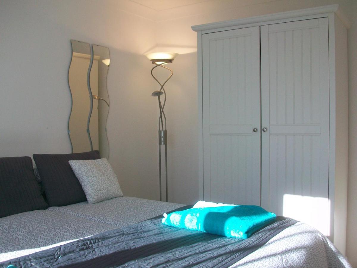 Вилла Number 8 With Free Parking Bury St. Edmunds Экстерьер фото