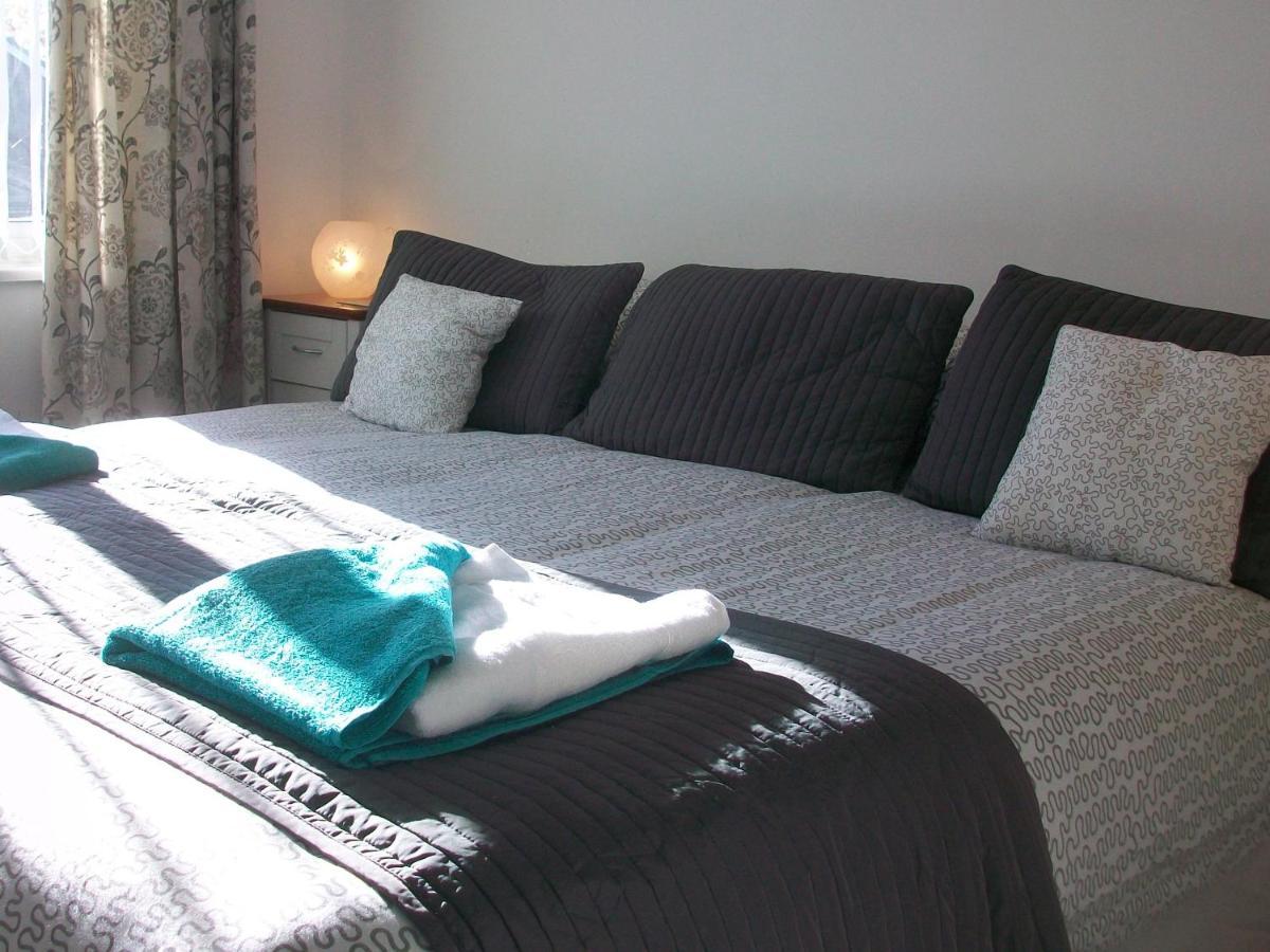 Вилла Number 8 With Free Parking Bury St. Edmunds Экстерьер фото