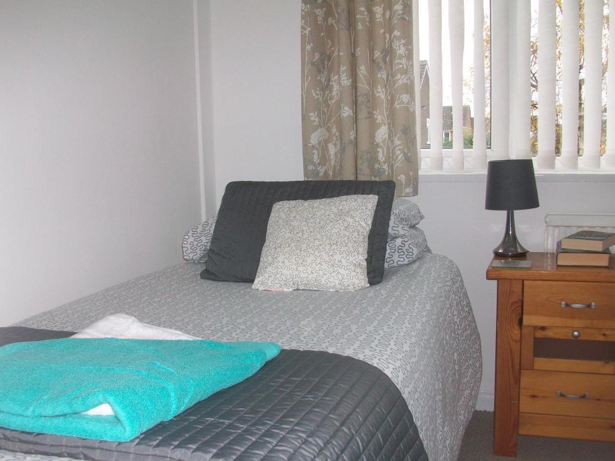 Вилла Number 8 With Free Parking Bury St. Edmunds Экстерьер фото