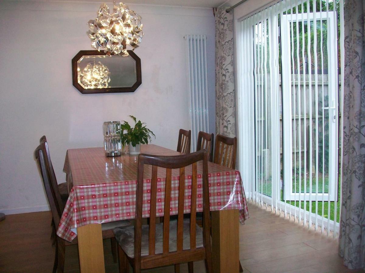 Вилла Number 8 With Free Parking Bury St. Edmunds Экстерьер фото