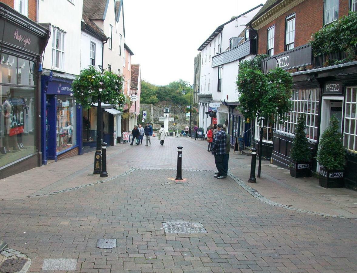 Вилла Number 8 With Free Parking Bury St. Edmunds Экстерьер фото